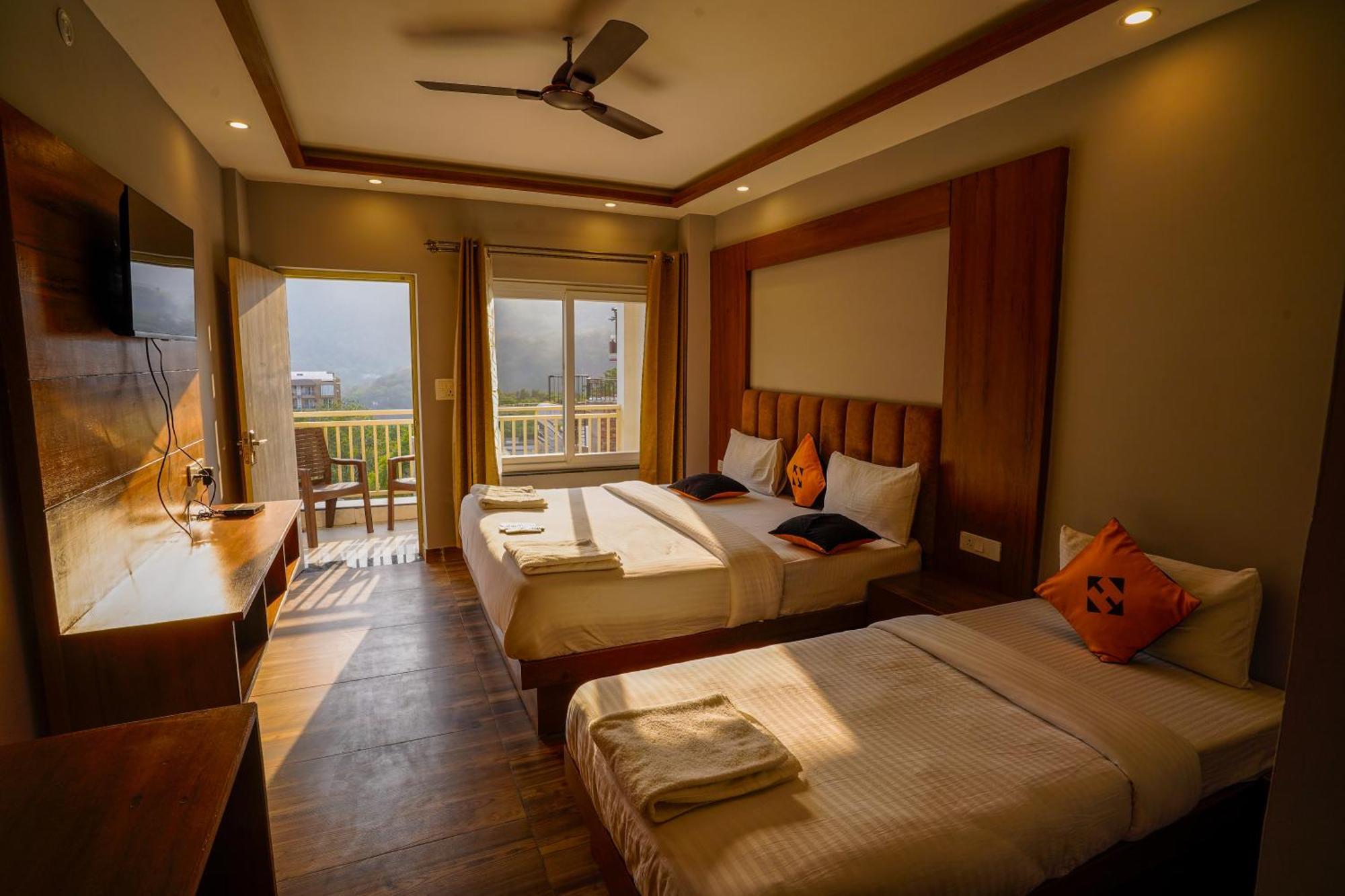 Hide-In Rishikesh, Laxman Jhula Hostel Kültér fotó