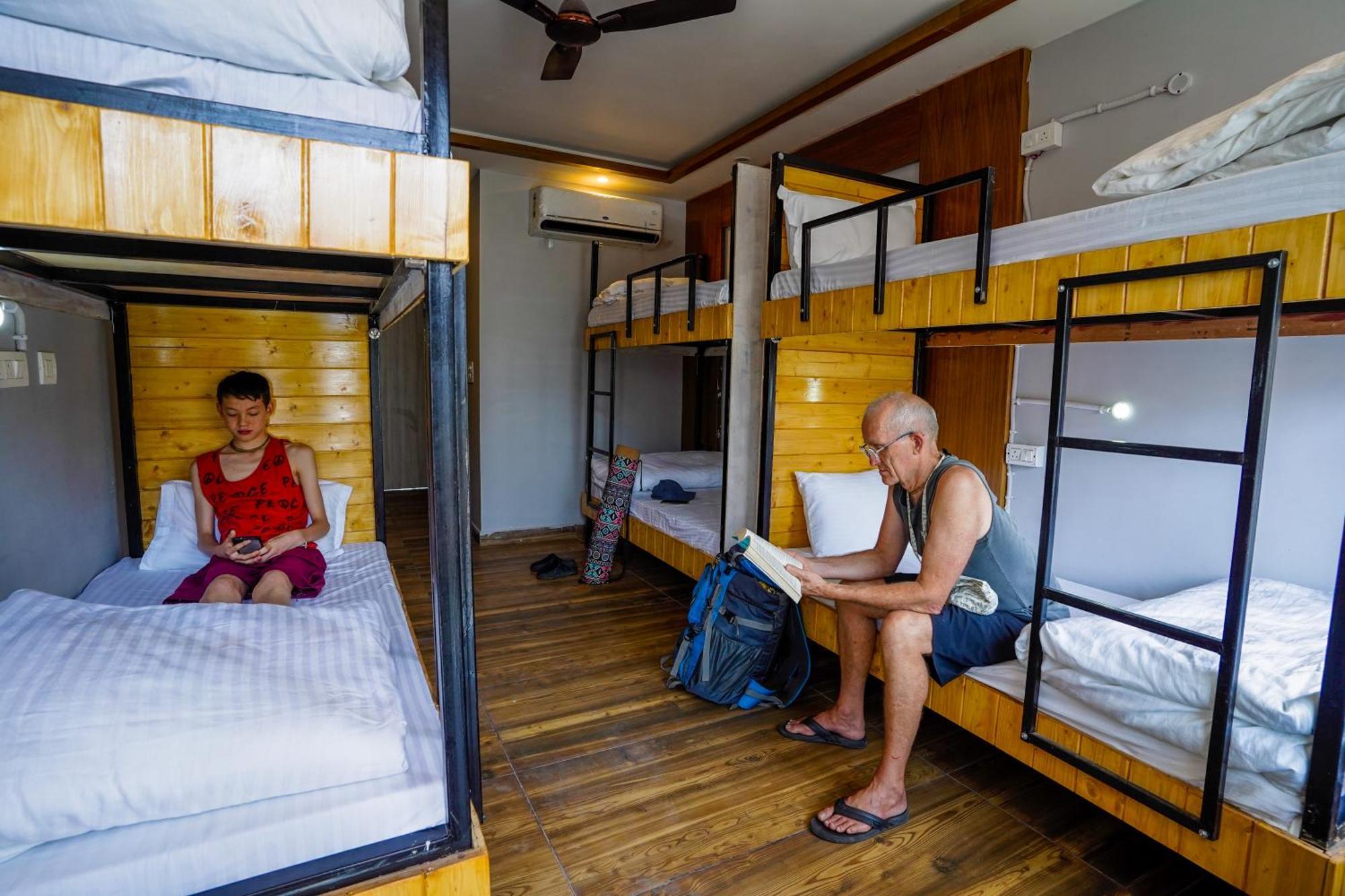 Hide-In Rishikesh, Laxman Jhula Hostel Kültér fotó